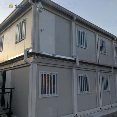 منزل الحاويات: مباني مودولية مبتكرة متعددة الأغراض للعمل والحياة