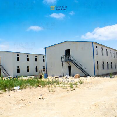 Rumah Prefab Kontemporer Modern Pra-Pasang Struktur Baja Ringan Gaya C